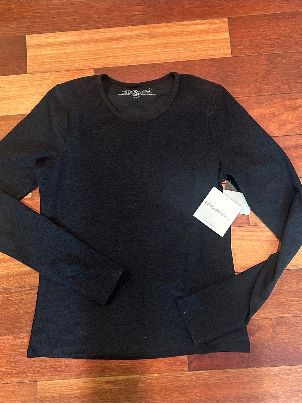 Beyond Yoga Women's Black Long-Sleeve Crewneck Top